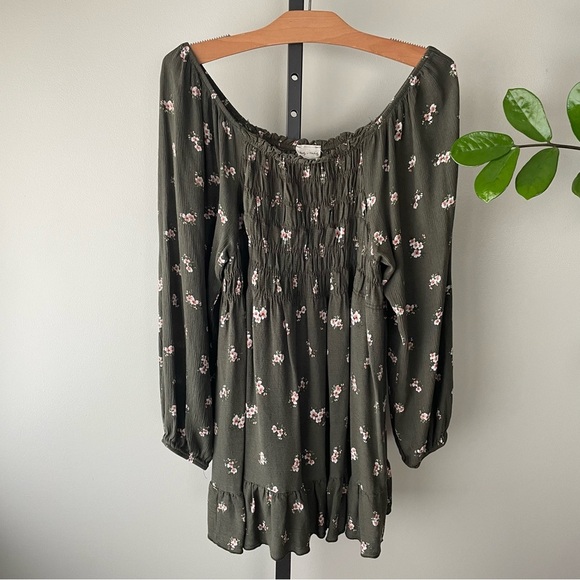 Lovely Melody Off Shoulder Floral Smocked Long Sleeve Green Mini Dress - Picture 8 of 11